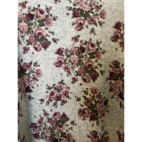 NO COMMENT PLUS (Size 2X) Floral Print Cold Shoulder Top - Picture 11 of 13